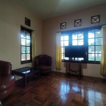 Villa Batu Tua Puncak Mitra Reddoorz Bogor Exterior foto